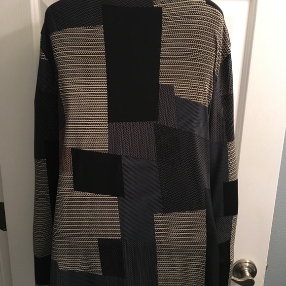 Passport Blouse - Picture 2 of 3